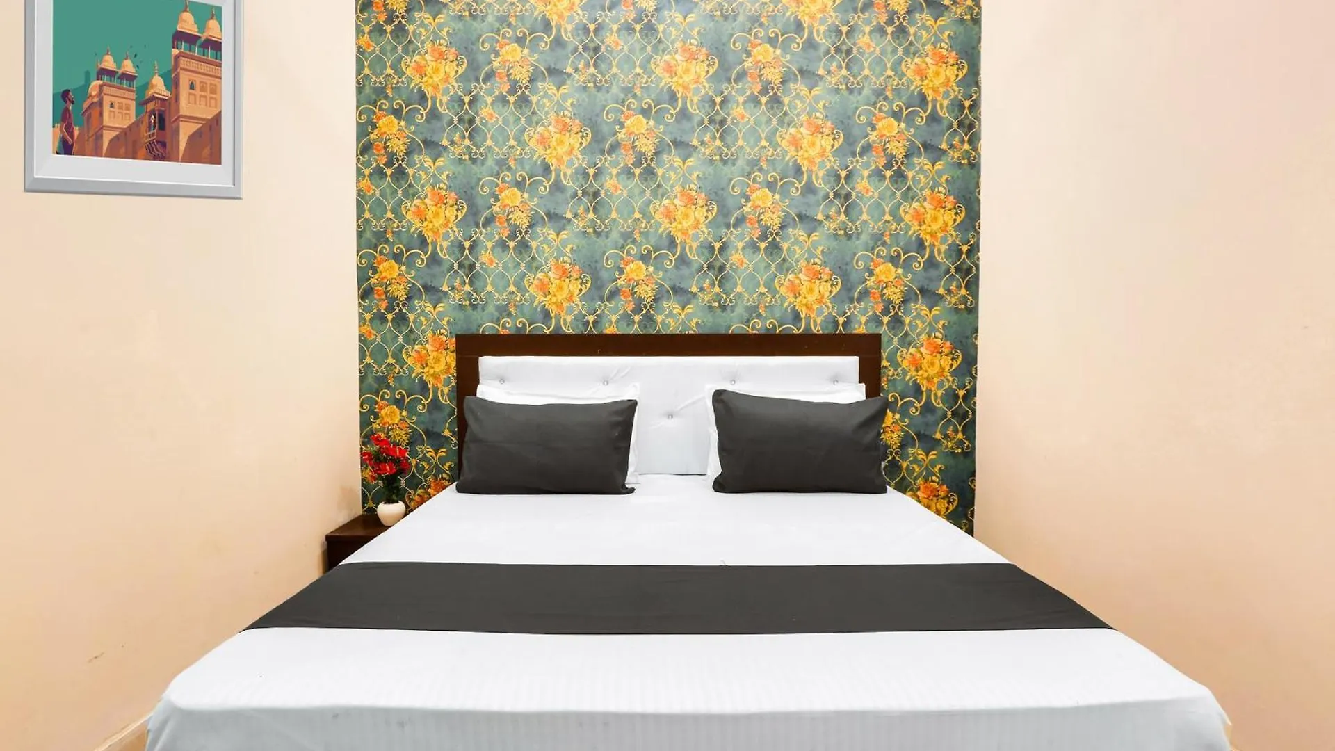 ***  Super Hotel O Metro Inn Delhi  India