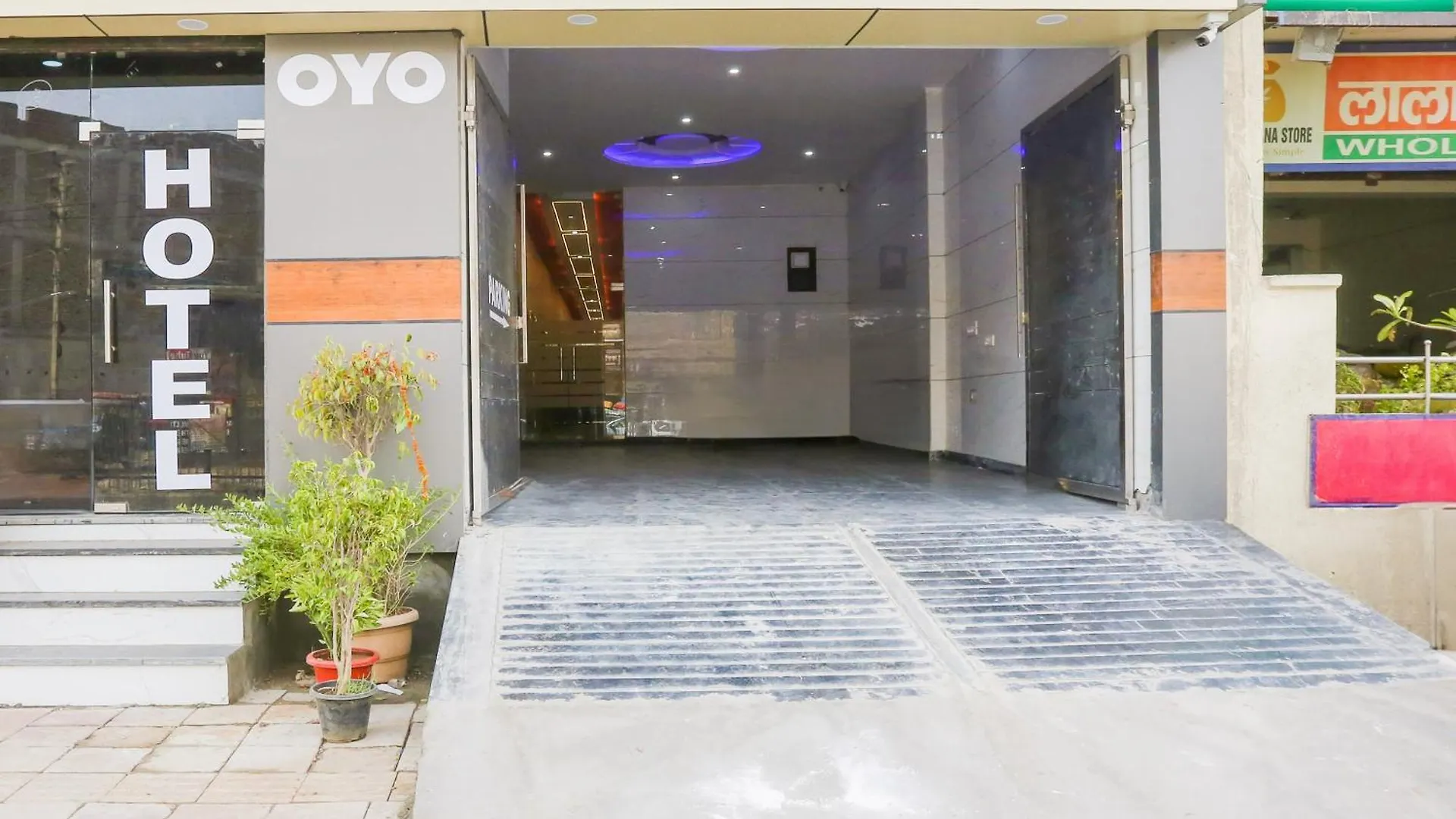 Super Hotel O Metro Inn Delhi