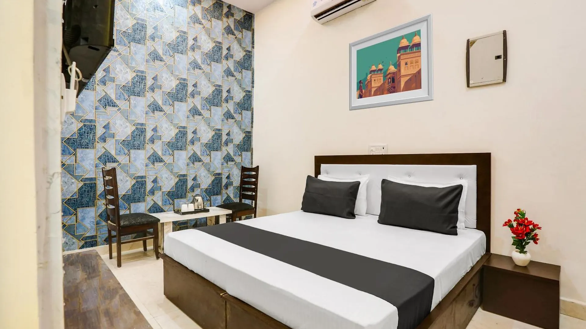 Super Hotel O Metro Inn Delhi