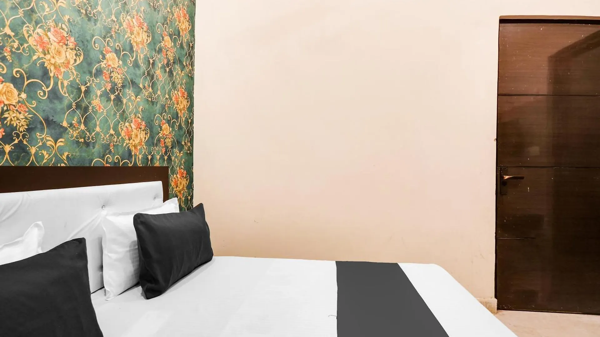 Super Hotel O Metro Inn Delhi  India