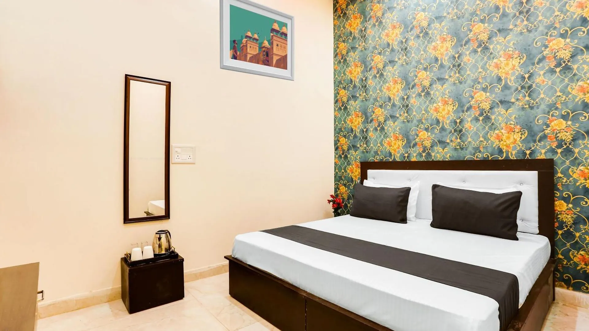 Super Hotel O Metro Inn Delhi
