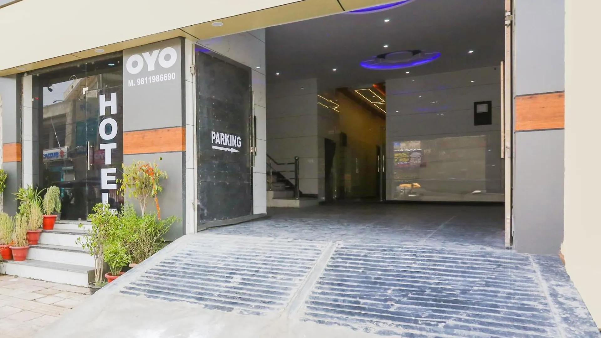 Super Hotel O Metro Inn Delhi